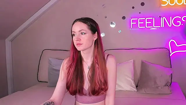 Snapshot of Berta_Kelly chatting on 10/30/25, 01:18 Berta Kelly online show from 10/30/25, 01:18