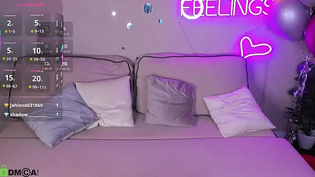 Snapshot of Berta_Kelly chatting on 11/13/25, 01:15 Berta Kelly online show from 11/13/25, 01:15