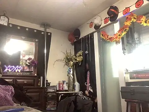 Snapshot of blondebarbiebae chatting on 03/26/26, 04:18 blondebarbiebae online show from 03/26/26, 04:18