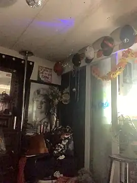 Snapshot of blondebarbiebae chatting on 04/07/26, 08:20 blondebarbiebae online show from 04/07/26, 08:20