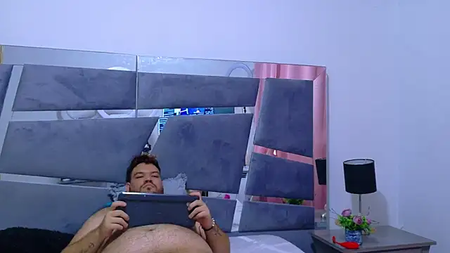 Snapshot of big_bearr chatting on 11/09/25, 05:00 big bearr online show from 11/09/25, 05:00