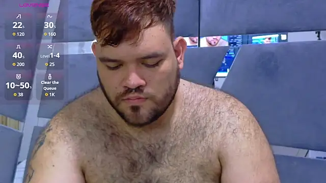 Snapshot of big_bearr chatting on 11/11/25, 09:04 big bearr online show from 11/11/25, 09:04