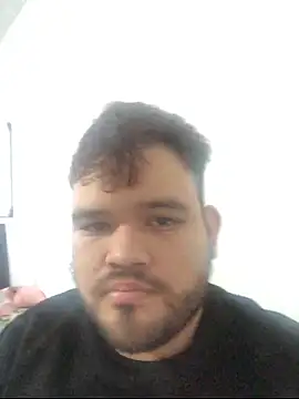 Snapshot of big_bearr chatting on 11/21/25, 11:42 big bearr online show from 11/21/25, 11:42