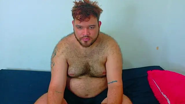 Snapshot of big_bearr chatting on 12/13/25, 07:53 big bearr online show from 12/13/25, 07:53