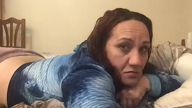 Snapshot of paula19800 chatting on 11/23/25, 10:20 paula19800 online show from 11/23/25, 10:20