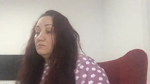 Snapshot of paula19800 chatting on 12/03/25, 12:47 paula19800 online show from 12/03/25, 12:47