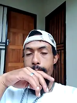 Snapshot of Goofygoody17 chatting on 03/24/26, 08:41 Goofygoody17 online show from 03/24/26, 08:41