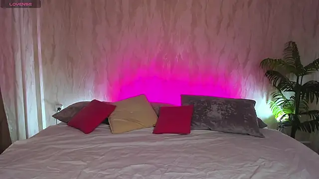 Alic Fox online show from 10/21/25, 12:44