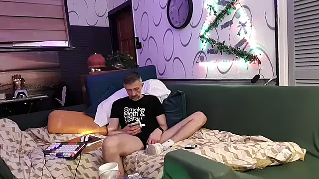 Snapshot of masc4mask_uk chatting on 11/09/25, 06:12 masc4mask uk online show from 11/09/25, 06:12