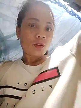 Bonnie-sexy online show from 10/17/25, 08:00