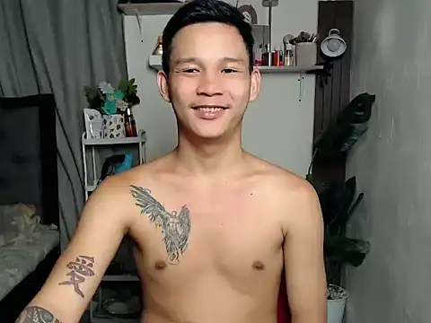 Snapshot of asianmonstercock05 chatting on 04/05/26, 04:37 asianmonstercock05 online show from 04/05/26, 04:37