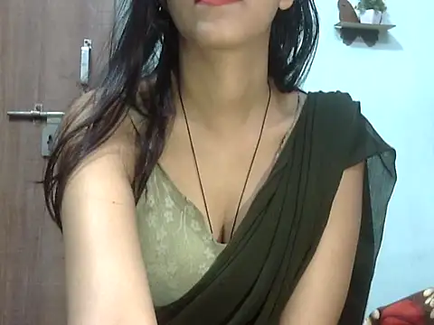Snapshot of Lusty_Shreya_ chatting on 10/26/25, 05:35 Lusty Shreya online show from 10/26/25, 05:35