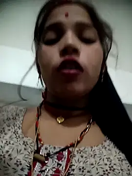 Snapshot of Mahek_love143 chatting on 05/25/26, 04:40 Mahek love143 online show from 05/25/26, 04:40