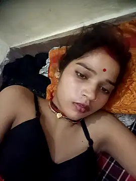 Snapshot of Mahek_love143 chatting on 05/26/26, 02:29 Mahek love143 online show from 05/26/26, 02:29