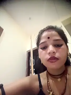 Snapshot of Mahek_love143 chatting on 06/04/26, 11:11 Mahek love143 online show from 06/04/26, 11:11