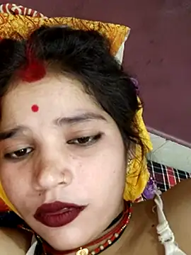 Snapshot of Mahek_love143 chatting on 06/15/26, 10:17 Mahek love143 online show from 06/15/26, 10:17
