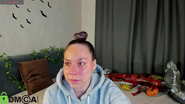 Snapshot of Al1ice_Moures chatting on 10/30/25, 01:07 Al1ice Moures online show from 10/30/25, 01:07