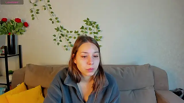 Snapshot of Al1ice_Moures chatting on 11/28/25, 01:08 Al1ice Moures online show from 11/28/25, 01:08