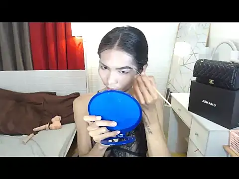 Snapshot of XWildTsClaraHugeCockX chatting on 09/27/25, 10:48 XWildTsClaraHugeCockX online show from 09/27/25, 10:48