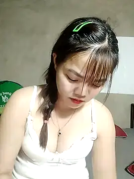 Snapshot of Meomeo-meo chatting on 10/20/25, 12:44 Meomeo-meo online show from 10/20/25, 12:44