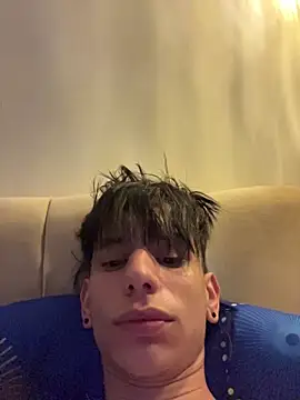 Snapshot of Skinny_batman chatting on 03/26/26, 11:49 Skinny batman online show from 03/26/26, 11:49