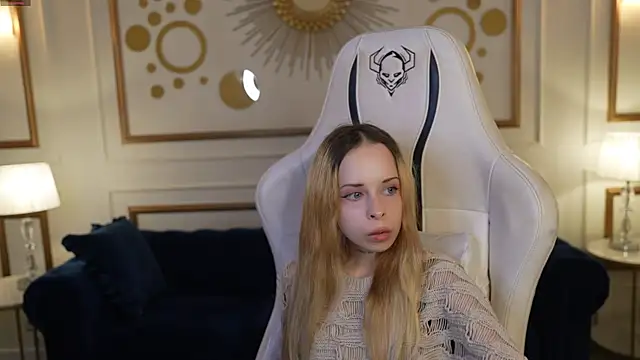 Snapshot of Luchi_Sun chatting on 11/03/25, 11:11 Luchi Sun online show from 11/03/25, 11:11