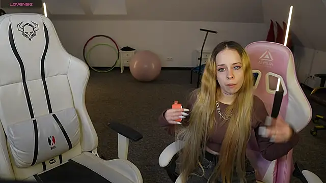 Snapshot of Luchi_Sun chatting on 11/11/25, 11:32 Luchi Sun online show from 11/11/25, 11:32