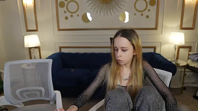 Snapshot of Luchi_Sun chatting on 12/03/25, 11:19 Luchi Sun online show from 12/03/25, 11:19