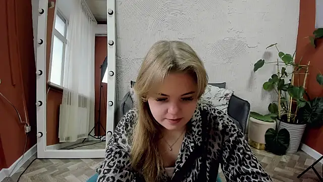 Melissa 199 online show from 11/10/25, 05:39