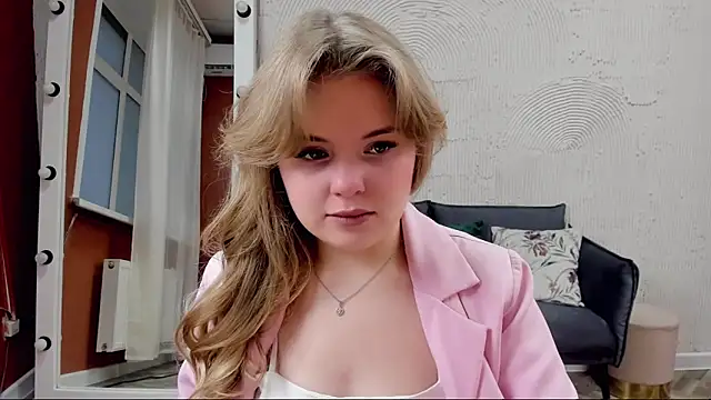 Melissa 199 online show from 12/01/25, 04:28