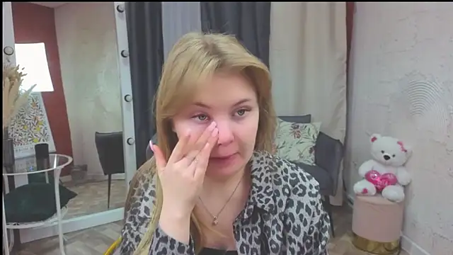 Melissa 199 online show from 12/05/25, 04:21