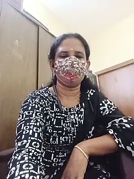 Snapshot of tamil_Boomika chatting on 06/12/26, 10:14 tamil Boomika online show from 06/12/26, 10:14