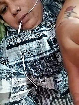 Snapshot of Punjabi_Jatni chatting on 10/24/25, 05:20 Punjabi Jatni online show from 10/24/25, 05:20