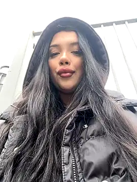 kiss Lissa online show from 11/14/25, 10:14