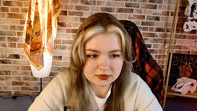 HaleySun online show from 09/25/25, 03:27