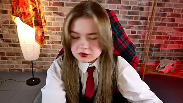 HaleySun online show from 10/08/25, 01:09