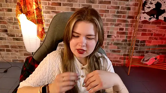 HaleySun online show from 10/09/25, 01:20