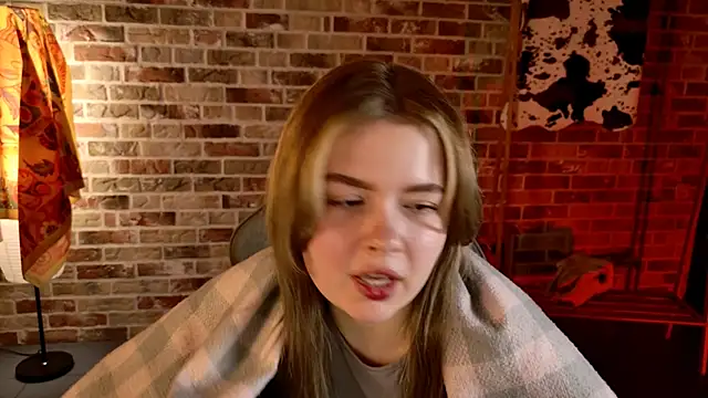 HaleySun online show from 10/25/25, 09:28