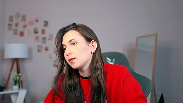 raviolly046 online show from 09/27/25, 09:36