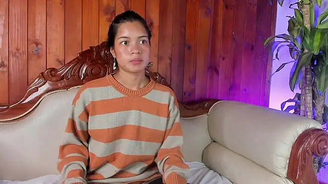 Snapshot of SamanthaElis chatting on 10/29/25, 03:03 SamanthaElis online show from 10/29/25, 03:03