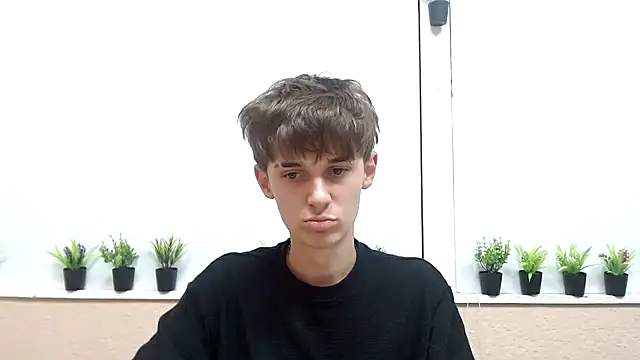 Snapshot of Hoot_Dude_ chatting on 10/17/25, 03:03 Hoot Dude  online show from 10/17/25, 03:03