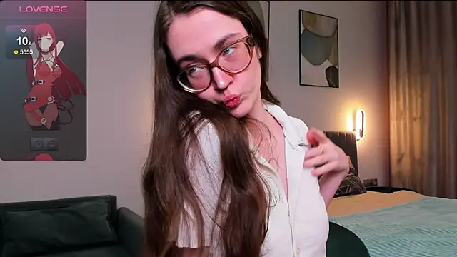 Snapshot of bellacatlovesmeat chatting on 10/01/25, 06:36 bellacatlovesmeat online show from 10/01/25, 06:36