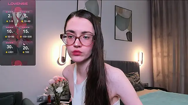 Snapshot of bellacatlovesmeat chatting on 10/09/25, 07:01 bellacatlovesmeat online show from 10/09/25, 07:01