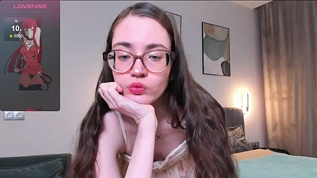 Snapshot of bellacatlovesmeat chatting on 10/12/25, 07:02 bellacatlovesmeat online show from 10/12/25, 07:02