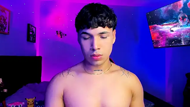 Snapshot of Adams_Collins chatting on 12/03/25, 12:58 Adams Collins online show from 12/03/25, 12:58