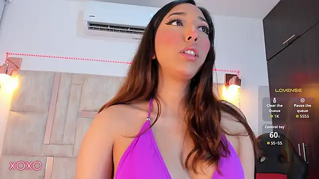 emily  walker online show from 11/11/25, 08:53