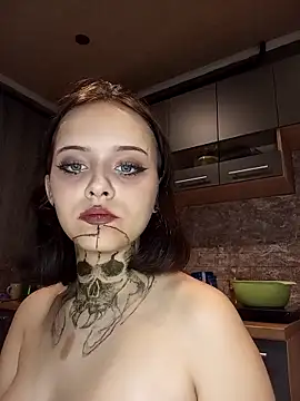 Snapshot of kisette chatting on 09/29/25, 05:40 kisette online show from 09/29/25, 05:40