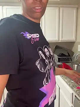 YeahhhitsBreezy online show from 05/18/26, 04:07