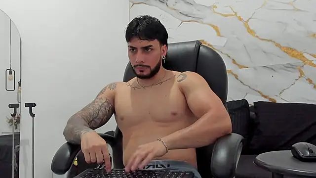 Miike Stone1 online show from 11/17/25, 01:39