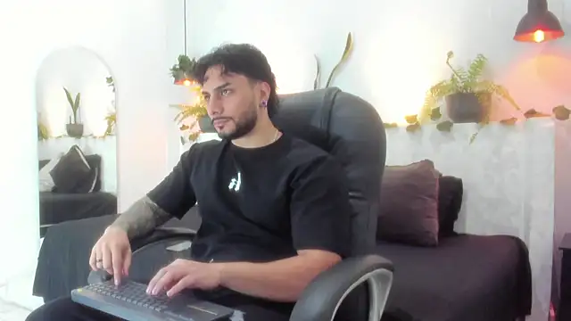 Miike Stone1 online show from 01/06/26, 02:32